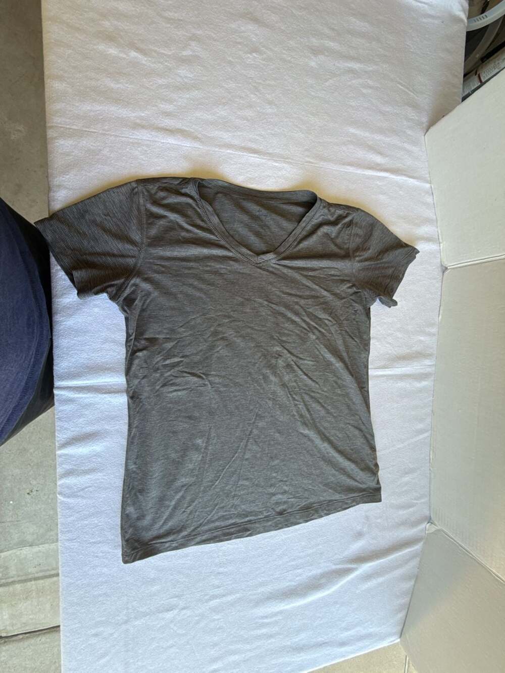 Tommie Copper Copper Znergy Infused V-Neck Short Sleeve Performance T-Shirt